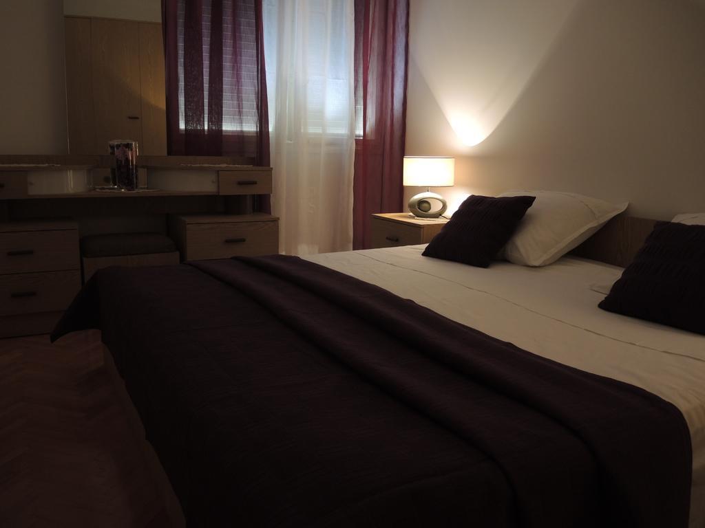 Apartment In Centre For 7 Split Chambre photo